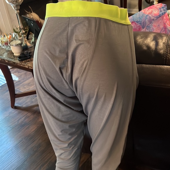 Nike 🤩 - Picture 3 of 3